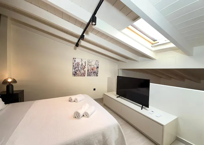 Kalm Ii - Curated In The Historic Center