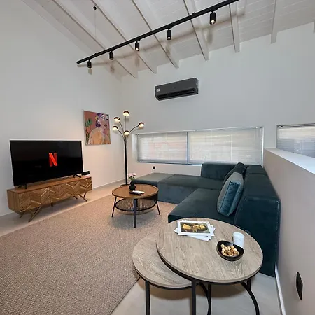 Kálm Ii - Curated In The Historic Center Appartamento *